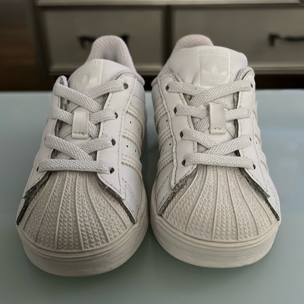 Adidas Superstar Sneakers